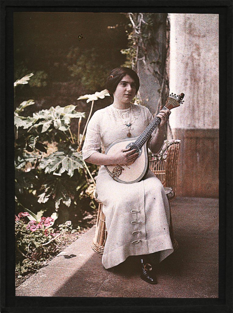 While sitting out the cholera in Madiera one of Miss Acland’s occupations was learning to play the Portuguese guitarra. 
Sarah Angelina Acland, Unknown woman playing a Portuguese guitarra (autochrome, 1911 or 1912?) HSM, Inventory no. 19113