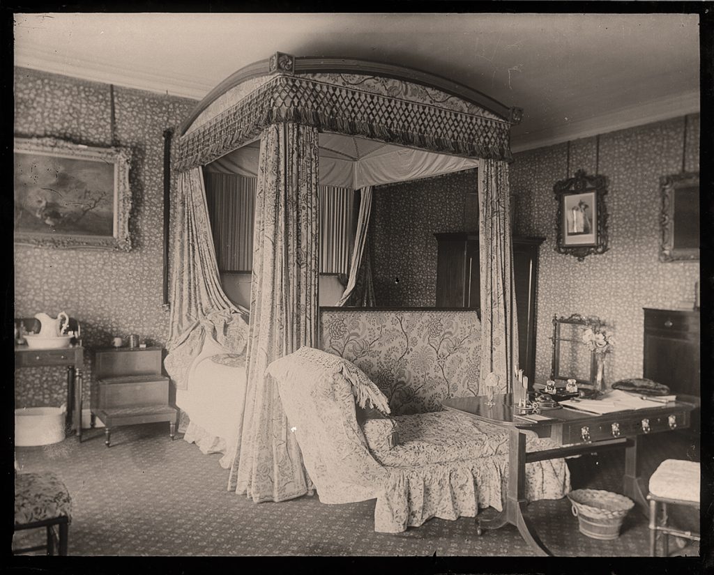 Sarah Angelina Acland, “Bedroom at Killerton” (digital positive from 5x4 negative, 1899)
Bodleian Library, Minn Collection Negative 199/9